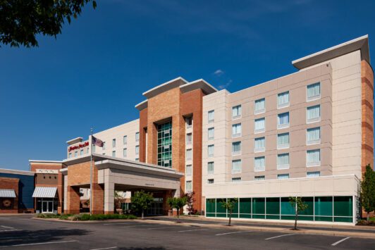 The exterior of the Hampton Inn & Suites - St. Louis Forest Park.