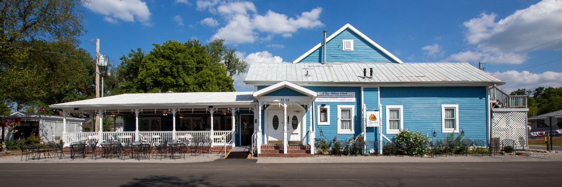 When in Kimmswick, stop by The Blue Owl for a Levee High Apple Pie.