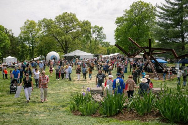 At the Laumeier Annual Art Fair, you can find art, food, entertainment and hands-on activities.
