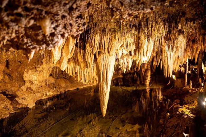 Meramec Caverns has astounding formations, including glistening stalactites, towering stalagmites, an ancient wine table and a seven-story mansion.