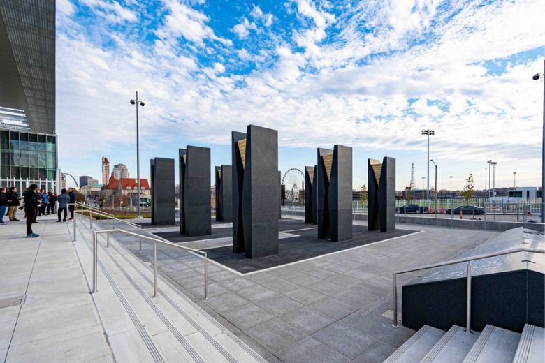 Located in the southwest plaza of CITYPARK, Pillars of the Valley is a permanent public art exhibit that recognizes and honors the Mill Creek Valley neighborhood.